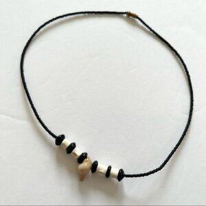 Vintage beaded seashell necklace 16” - smaller shell